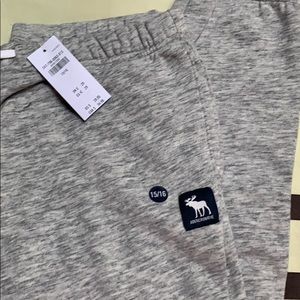 NWT Abercrombie sweatpants unisex